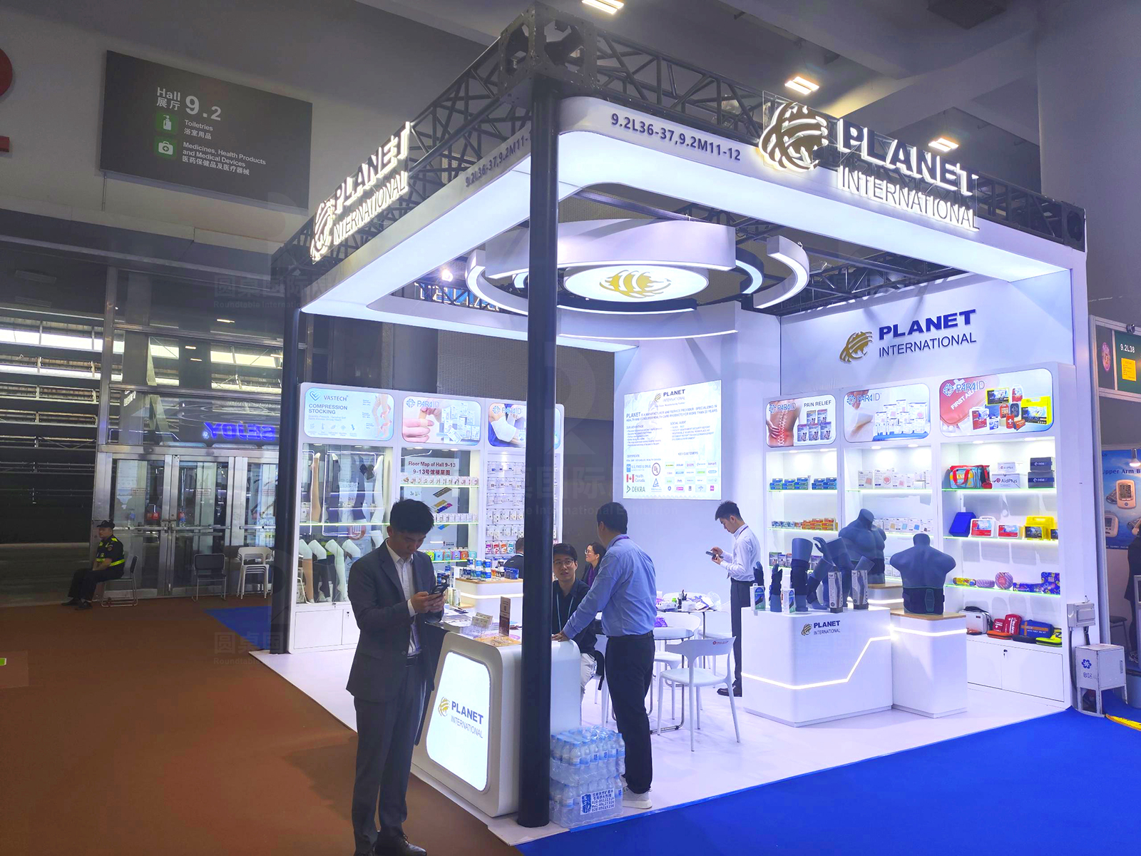 广交会展台设计现场效果图片-上海万弘国际贸易展台产品陈列与品牌展示实景 广交会展台设计现场效果图-上海万弘国际贸易展台产品陈列与品牌展示实景