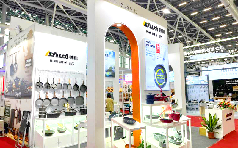 广交会摊位装修现场效果图片-帅帅电器展台产品陈列与品牌展示实景