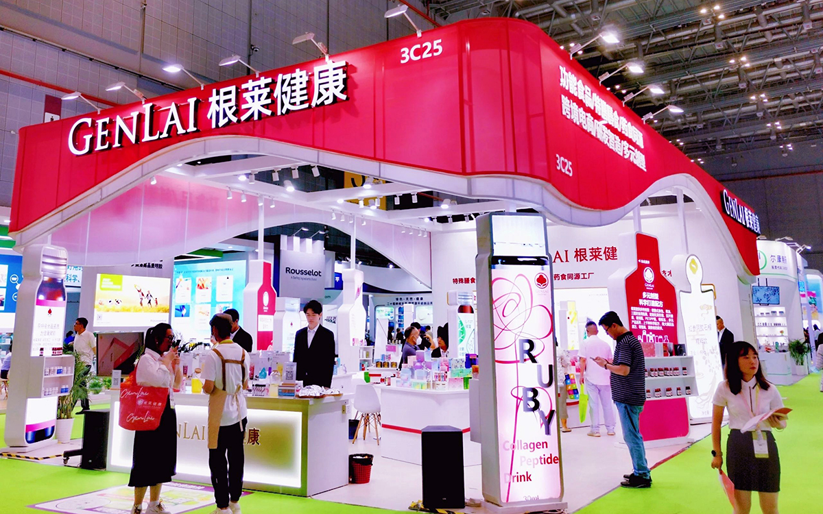现代简约风格展台设计：极简设计抓住眼球