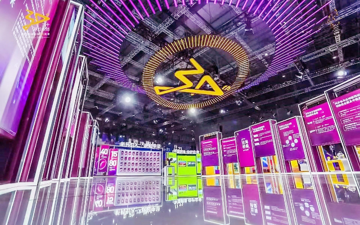 在展会展台布置设计中，提升企业展位辨识度