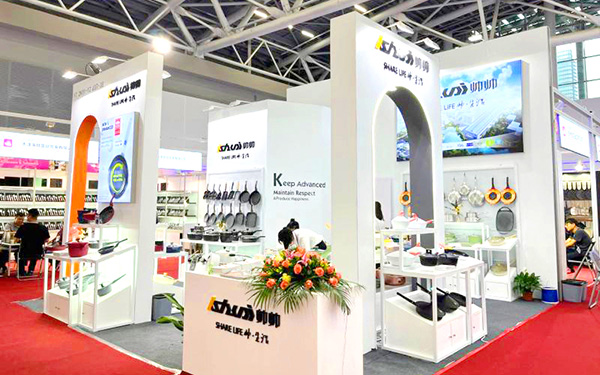 广州展台设计搭建攻略：用拱门造型营造通透氛围感